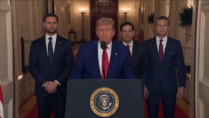 „Történelmi pillanat”Az amerikai hadsereg kiszámítható csapásokat mért IránraJú...