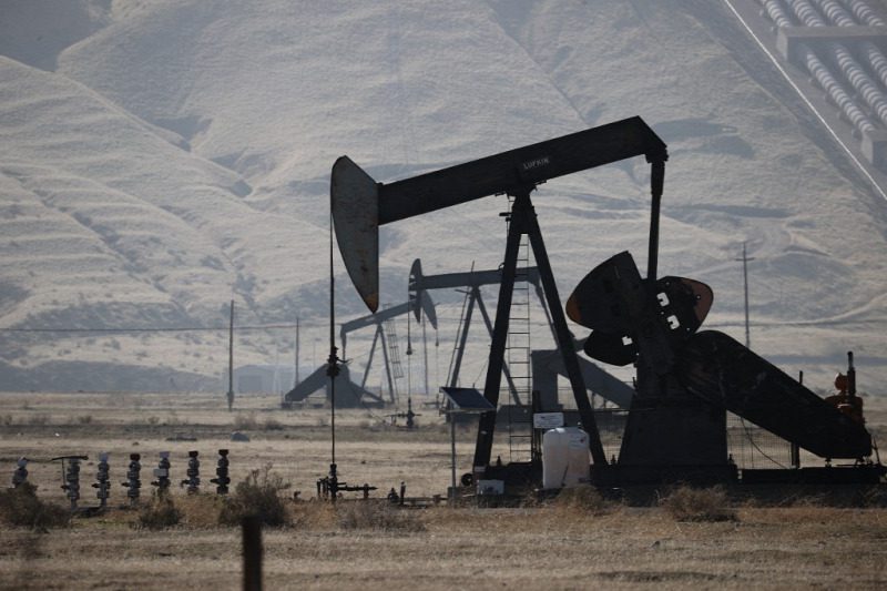 20221205oilwells in california 2022bakersfieldcaliforniadrill holesdrillholegas