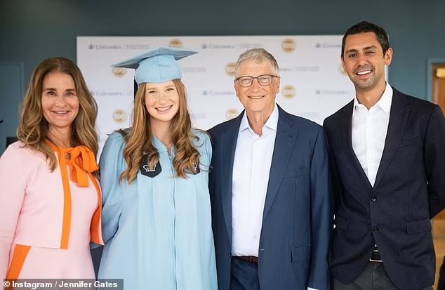 71134759 12108407 putting their differences aside exes bill and melinda gates reun a 6 1684687373262