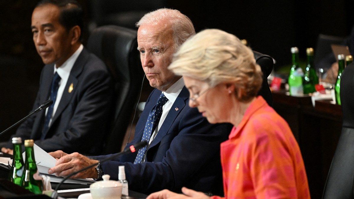 854591 joe biden ursula von der leyen